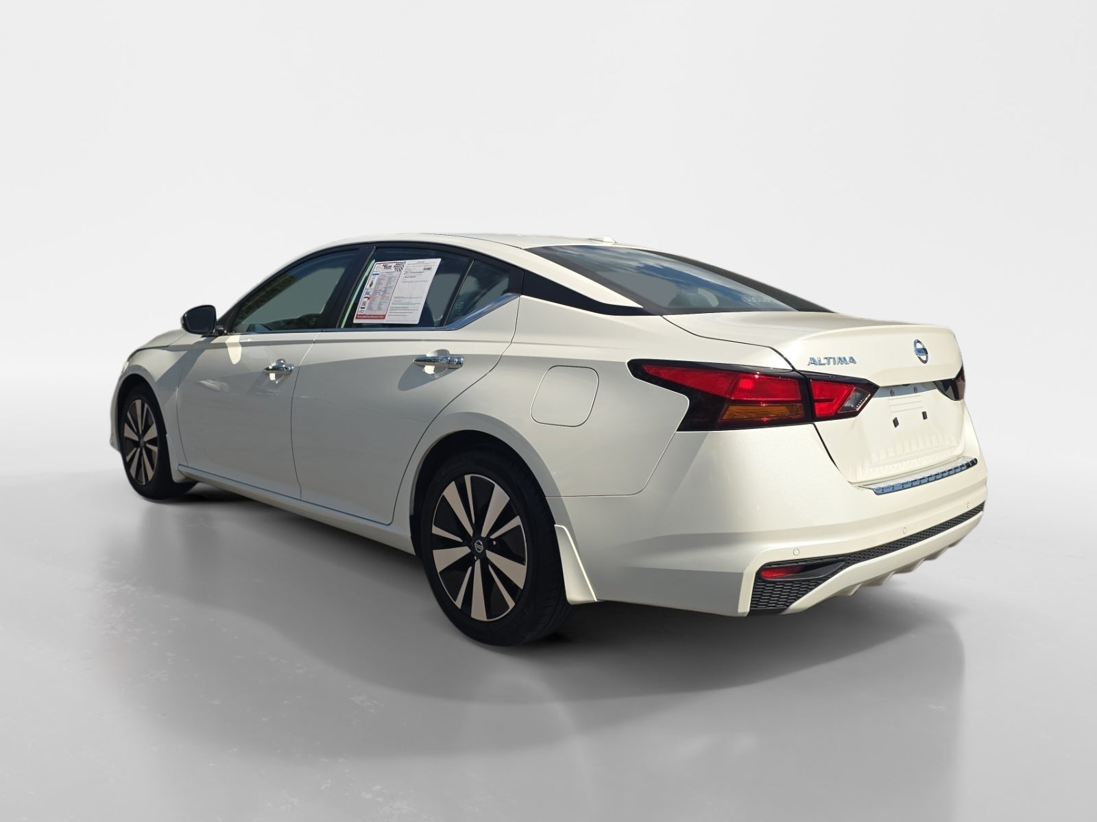 2022 Nissan Altima — rear three-quarter view