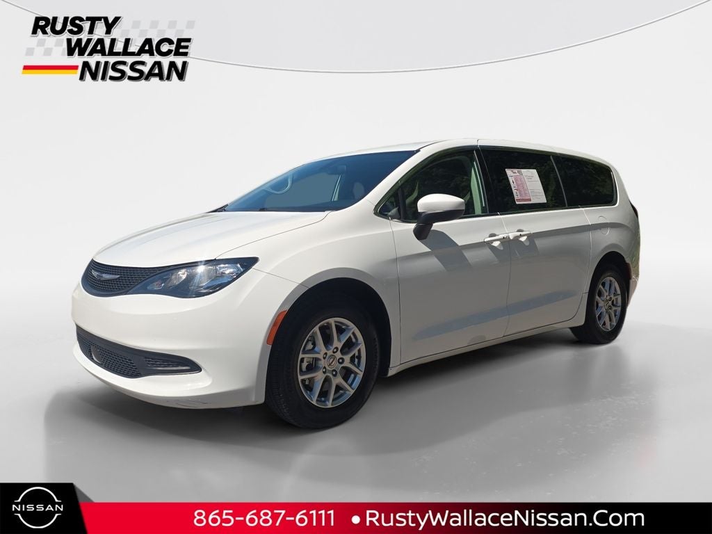 2022 Chrysler Voyager