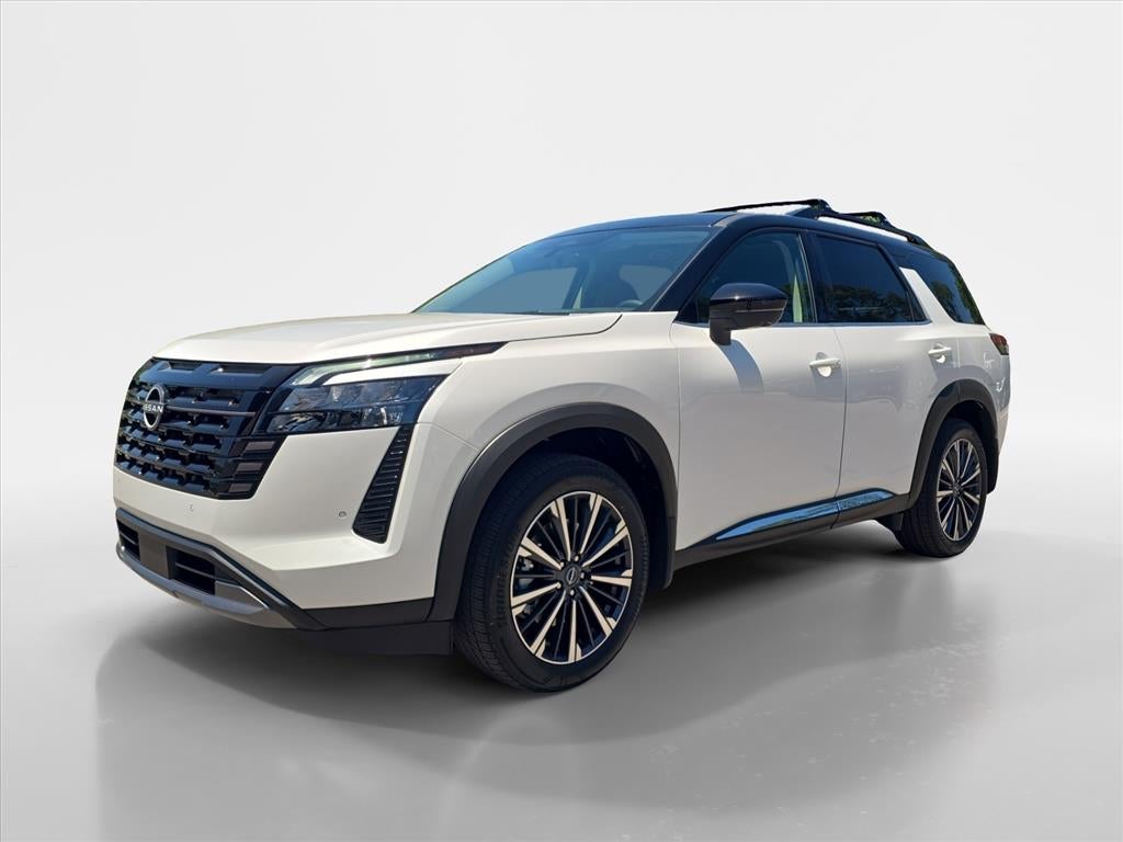 2026 Nissan Pathfinder Platinum in 2T Wht Blk — front three-quarter view